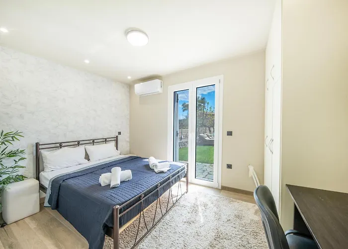 Kallistis Apartment *